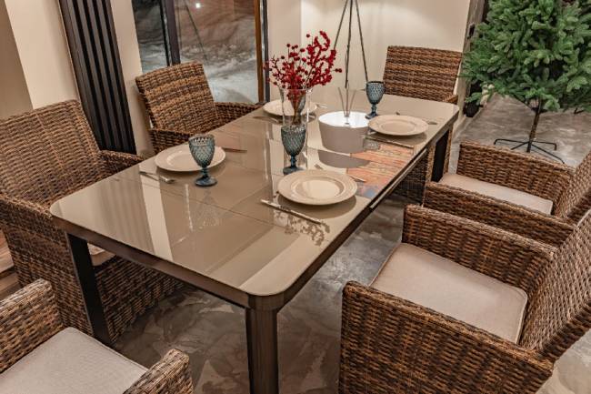 LUDWIG + FIONA обеденный комплект коричневого цвета