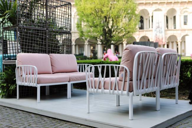 Диван пластиковый с подушками Komodo 5 белый, розовый 2940х1540х880 мм