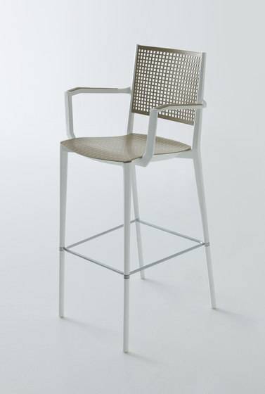 Кресло пластиковое барное Kalipa B 565х520х1160 мм Кресло пластиковое барное Kalipa B 565х520х1160 мм